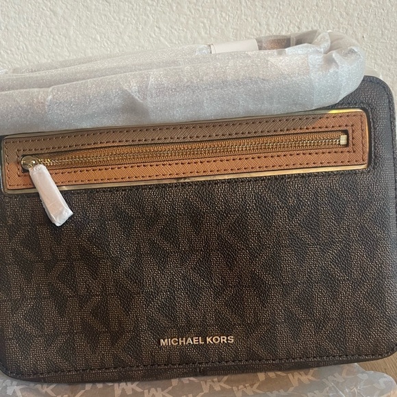NWT Micheal Kors Frame Out Brown Crossbody, Large - Picture 7 of 8